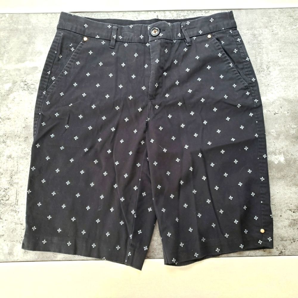 INTRO. BERMUDA BLACK WITH PRINTED DETAIL SHORTS SIZE 4 STRETCH